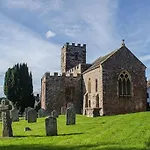 Church View, Poltimore Village - Near Exeter