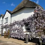 Church View, Poltimore Village - Near Exeter